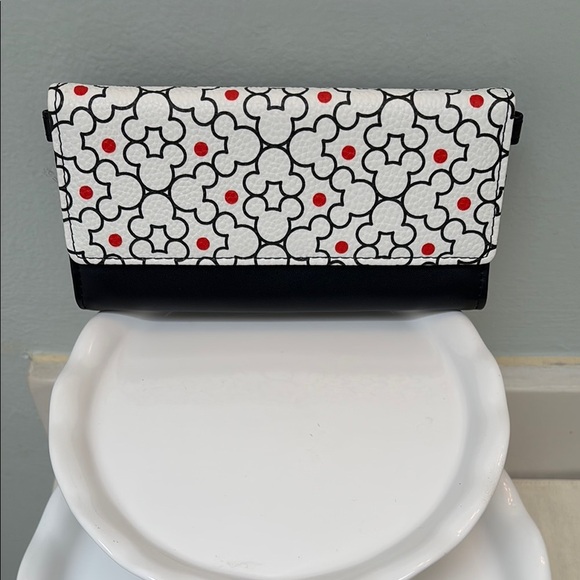Disney Black and White Clutch / Crossbody - Picture 1 of 6
